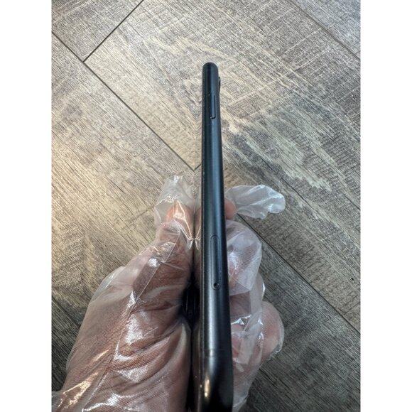 Apple iPhone XR 64GB Black Unlocked A1984 Excellent Condition Battery 79% - Picture 5 of 10